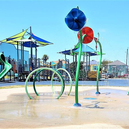גלווסטון Casaazul-2605B-Pleasure Pier & Beach A Block Away- 3Bed 2Bath 7 Beds- 7 Minutes To Cruise Terminal מראה חיצוני תמונה