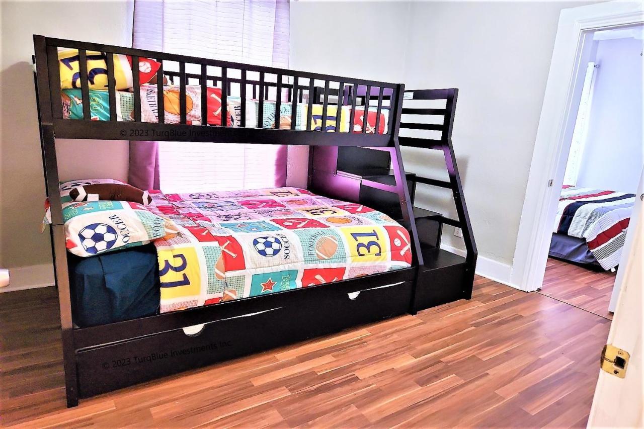 גלווסטון Casaazul-2605B-Pleasure Pier & Beach A Block Away- 3Bed 2Bath 7 Beds- 7 Minutes To Cruise Terminal מראה חיצוני תמונה