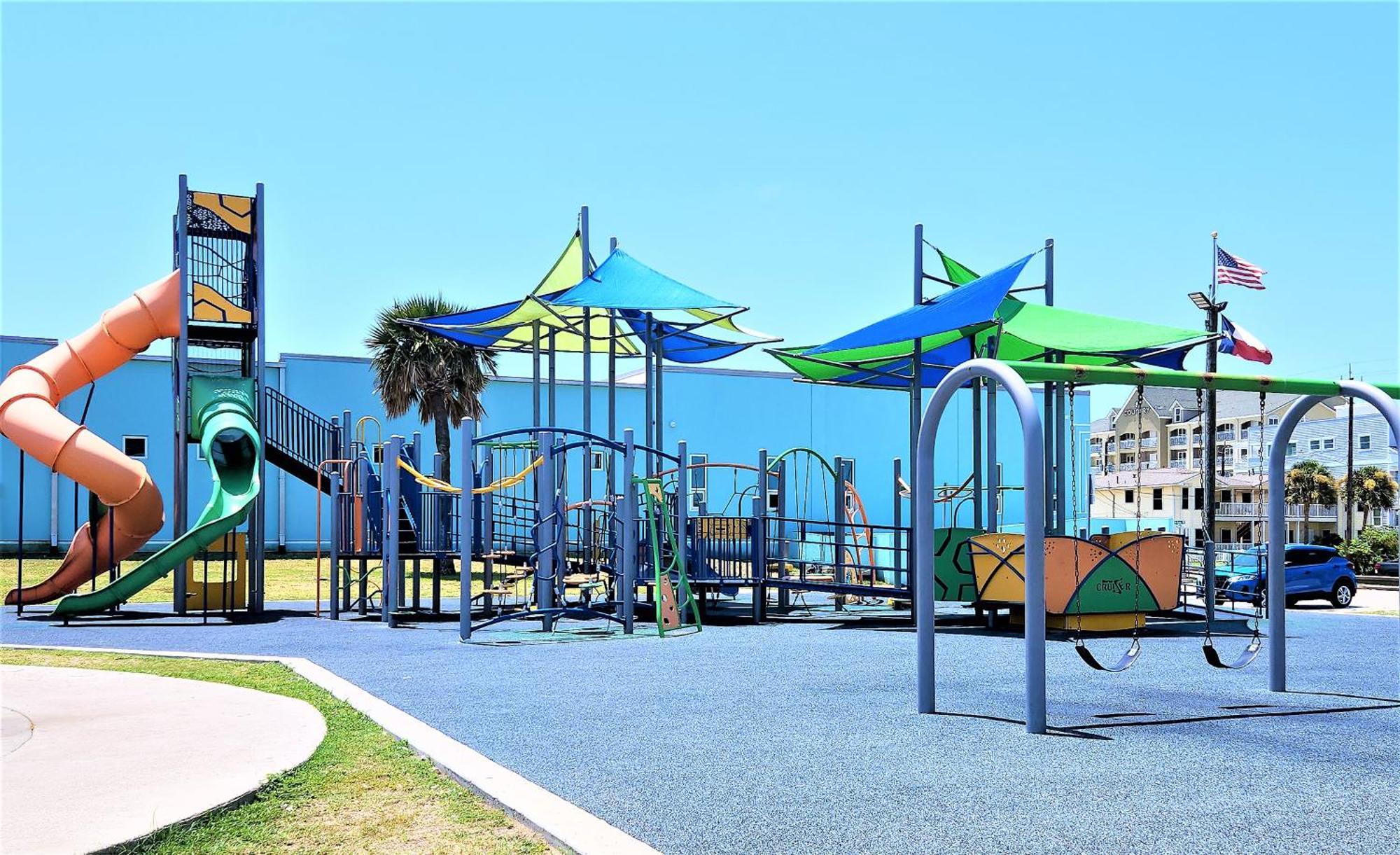 גלווסטון Casaazul-2605B-Pleasure Pier & Beach A Block Away- 3Bed 2Bath 7 Beds- 7 Minutes To Cruise Terminal מראה חיצוני תמונה