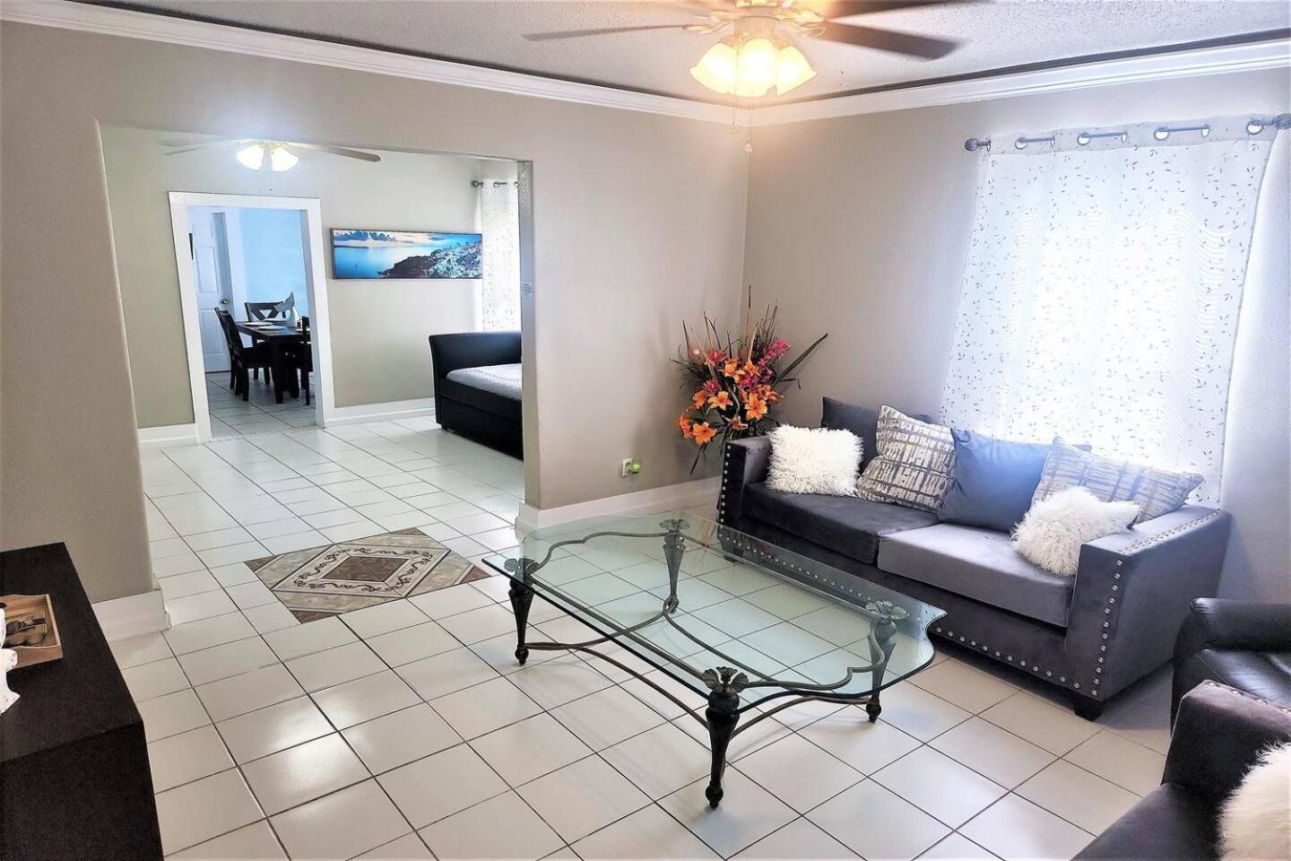 גלווסטון Casaazul-2605B-Pleasure Pier & Beach A Block Away- 3Bed 2Bath 7 Beds- 7 Minutes To Cruise Terminal מראה חיצוני תמונה